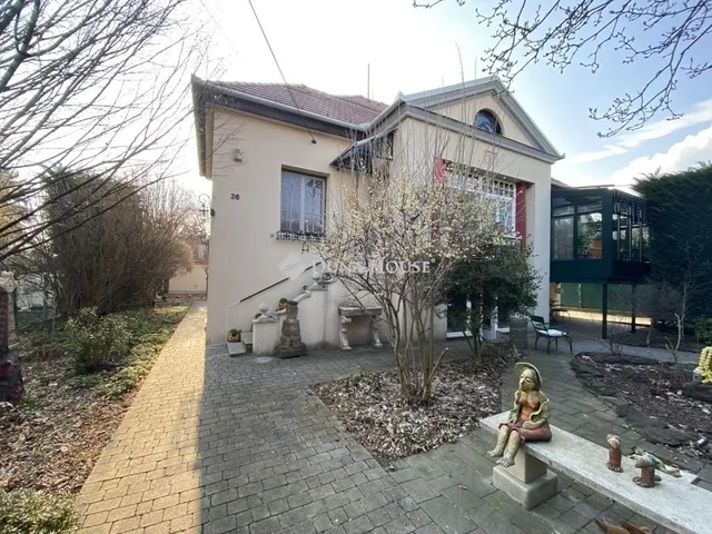 Eladó ház Budapest XVI. kerület, Sashalom 250 nm