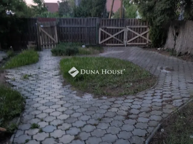 Eladó ház Leányfalu 237 nm