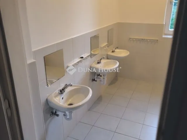 Eladó ház Leányfalu 237 nm