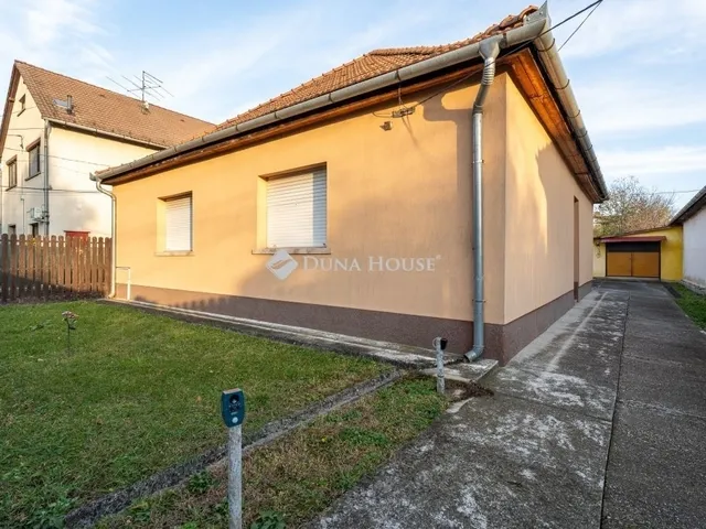 Eladó ház Vác, Lajostelep 109 nm