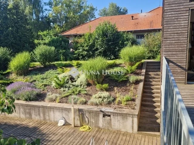 Eladó ház Mogyoród 260 nm