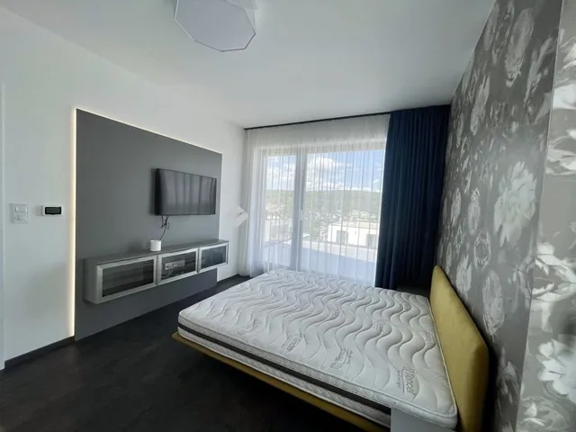 Eladó lakás Budapest III. kerület 110 nm
