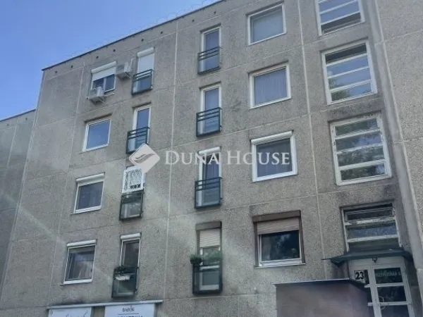 Eladó lakás Budapest III. kerület 27 nm