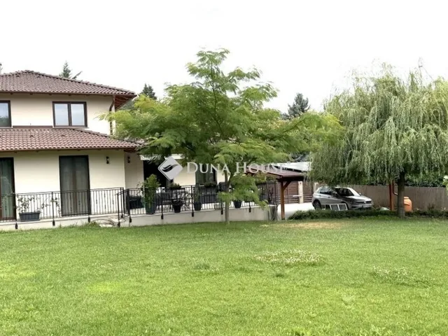 Eladó ház Szentendre, Szarvashegy 170 nm