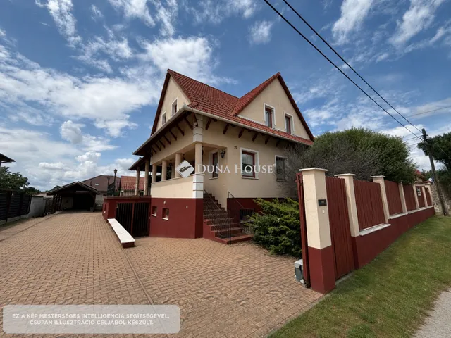 Eladó ház Érd, Fenyves-Parkváros 188 nm