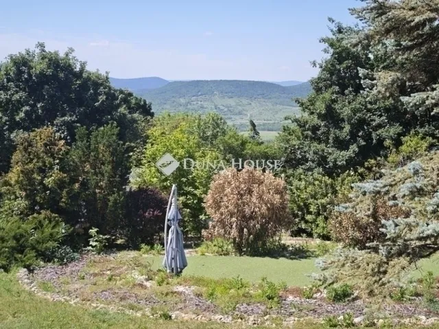 Eladó ház Szentendre 140 nm