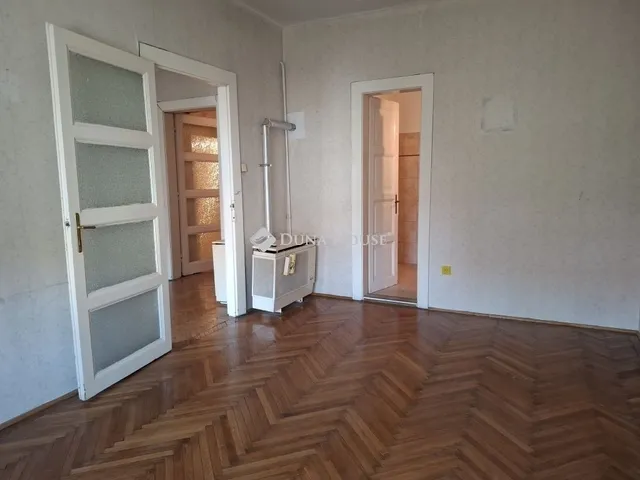 Eladó lakás Budapest III. kerület 73 nm