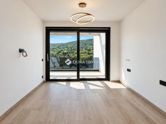 Eladó ház Budapest III. kerület 201 nm