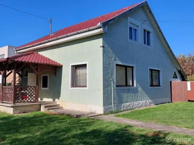 Eladó ház Ercsi 208 nm