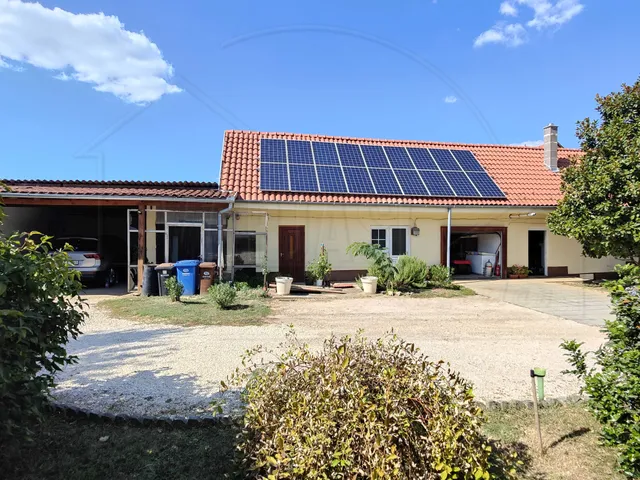 Eladó ház Pogány 205 nm