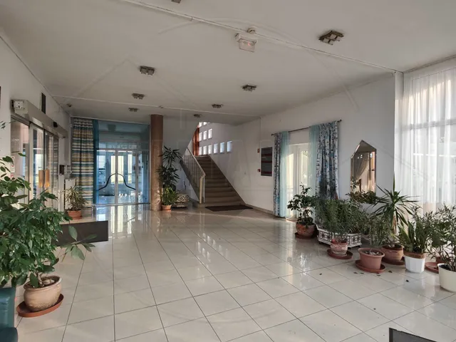 Kiadó kereskedelmi és ipari ingatlan Pécs, Uránváros 16 nm