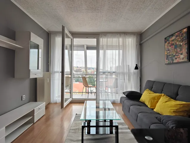 Kiadó lakás Pécs, Egyetemváros, Xavér utca 42 nm