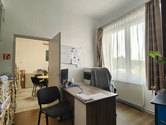 Kiadó kereskedelmi és ipari ingatlan Pécs, Uránváros 24 nm