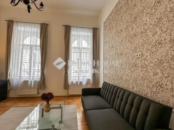 Eladó lakás Budapest VI. kerület 82 nm