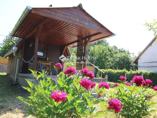 Eladó telek Budakeszi 724 nm