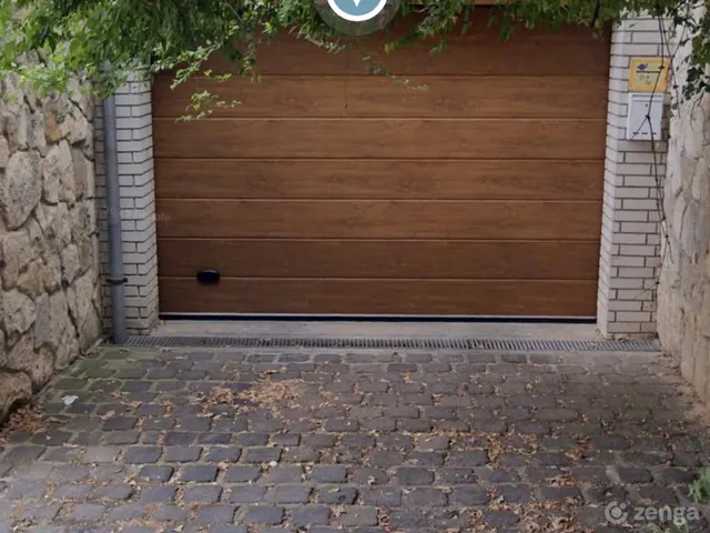 Kiadó garázs Budapest II. kerület, Újlak II. ker. 12 nm