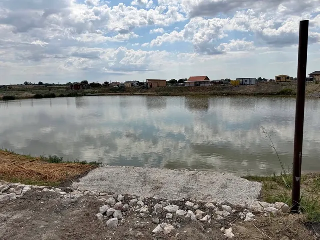 Eladó telek Ercsi, Savanyúrét 239 nm