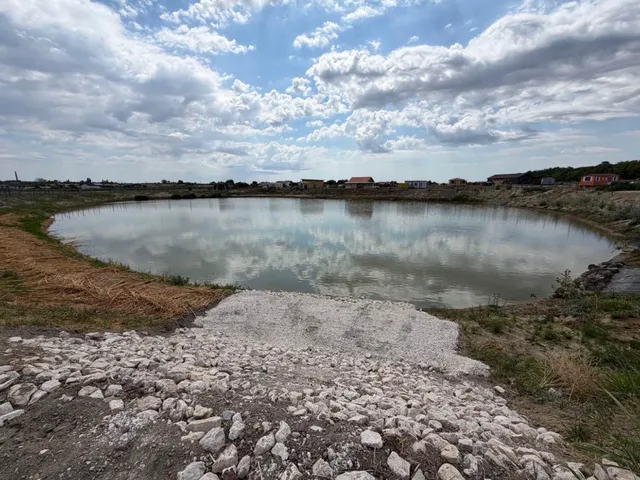 Eladó telek Ercsi, Savanyúrét, Szilvássy Horgászfalu 239 nm