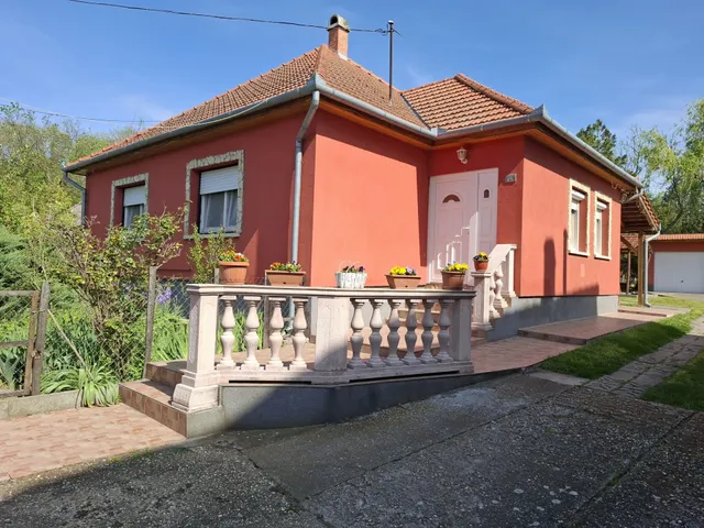 Eladó ház Tápiószele 112 nm