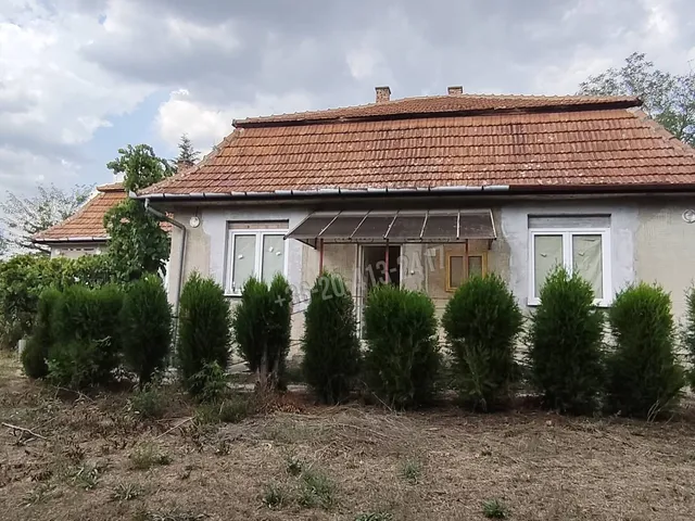 Eladó ház Dánszentmiklós 123 nm