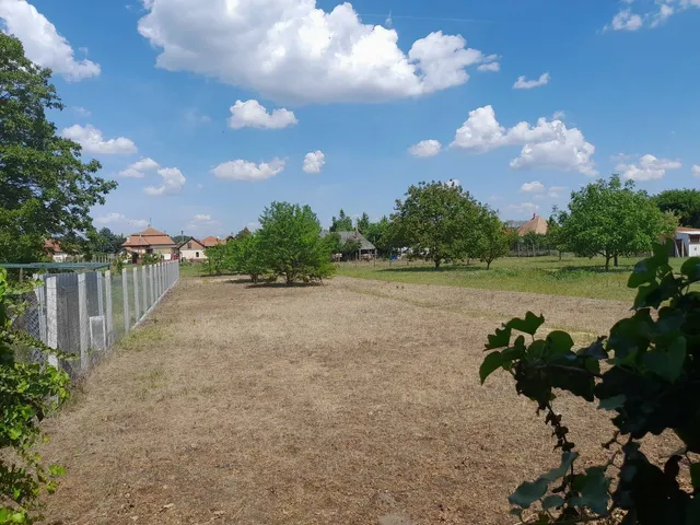 Eladó telek Albertirsa 1076 nm