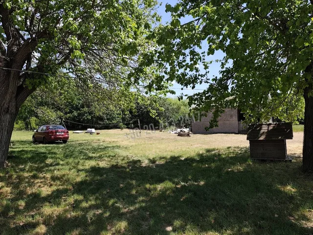 Eladó mezőgazdasági ingatlan Felsőlajos, Mizse Tanya 69 nm