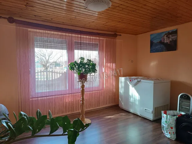 Eladó ház Táborfalva 161 nm