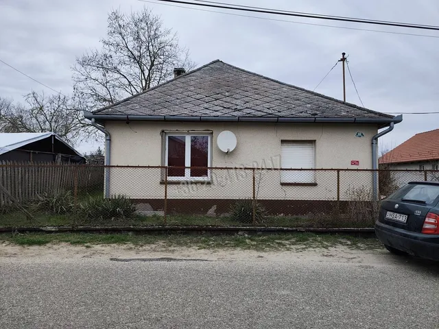 Eladó ház Pusztavacs 43 nm