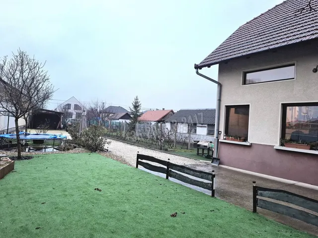 Eladó ház Dabas, Sári 183 nm