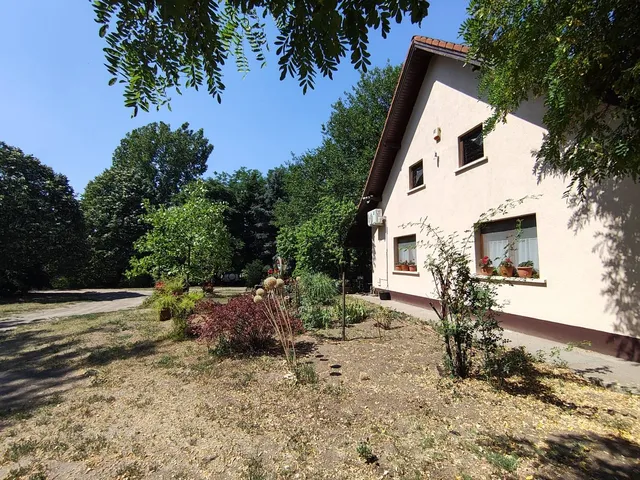 Eladó mezőgazdasági ingatlan Szentkirály 108 nm