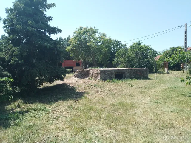 Eladó mezőgazdasági ingatlan Szeged, Subasa 841 nm