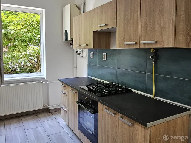 Eladó lakás Balatonfűzfő, Gagarin  72 nm