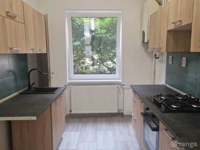 Eladó lakás Balatonfűzfő, Gagarin  72 nm