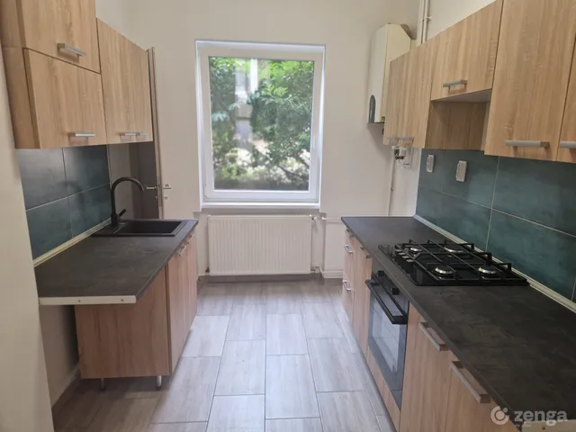 Eladó lakás Balatonfűzfő, Gagarin  72 nm