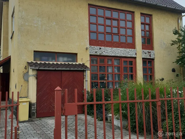 Eladó ház Tokaj, Tokaji Ferenc 4 200 nm