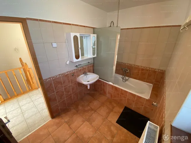 Eladó lakás Sopron, Besenyenyő u. 14. 76 nm