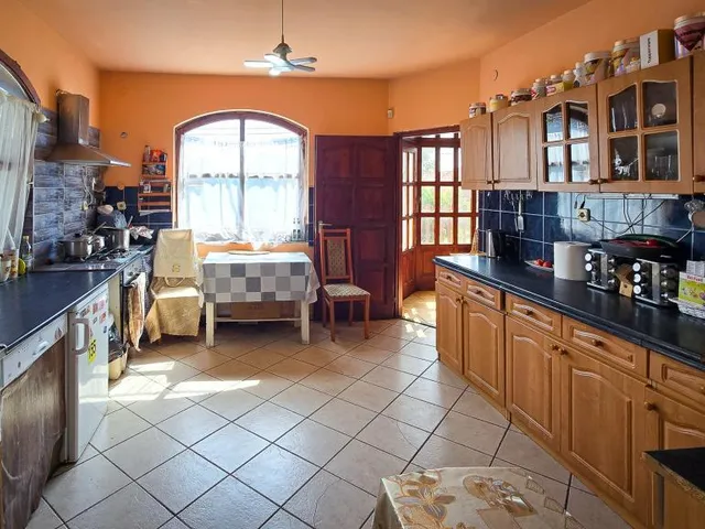 Eladó ház Vácrátót 388 nm