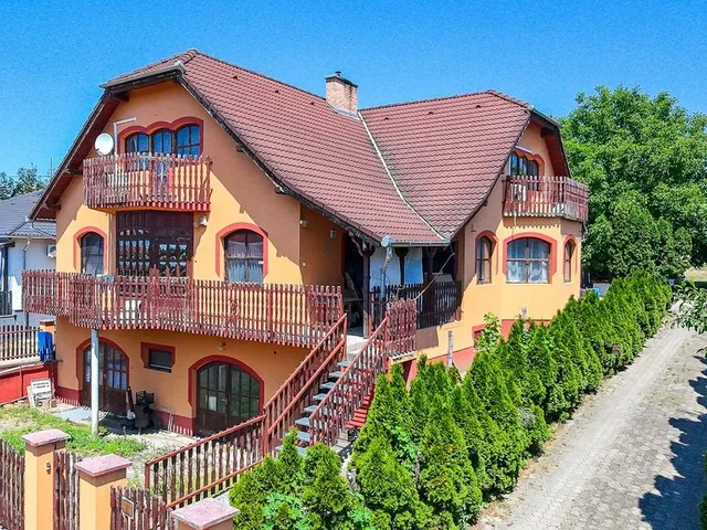 Eladó ház Vácrátót 388 nm