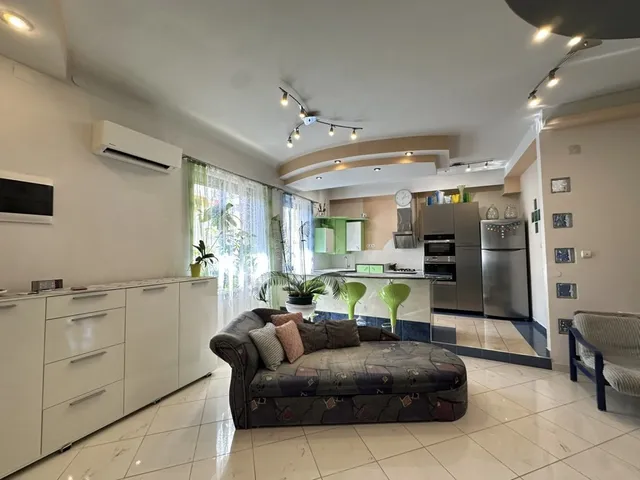 Eladó lakás Budapest XX. kerület, Pacsirtatelep 100 nm