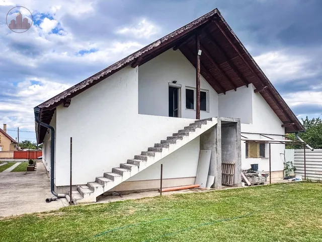 Eladó ház Valkó 200 nm