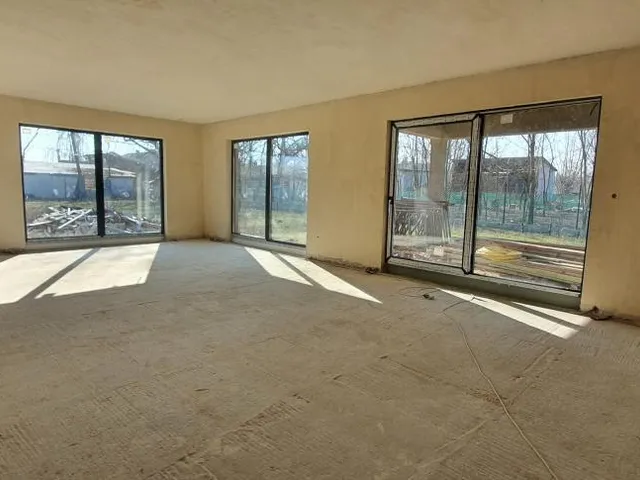 Eladó ház Nyáregyháza 232 nm