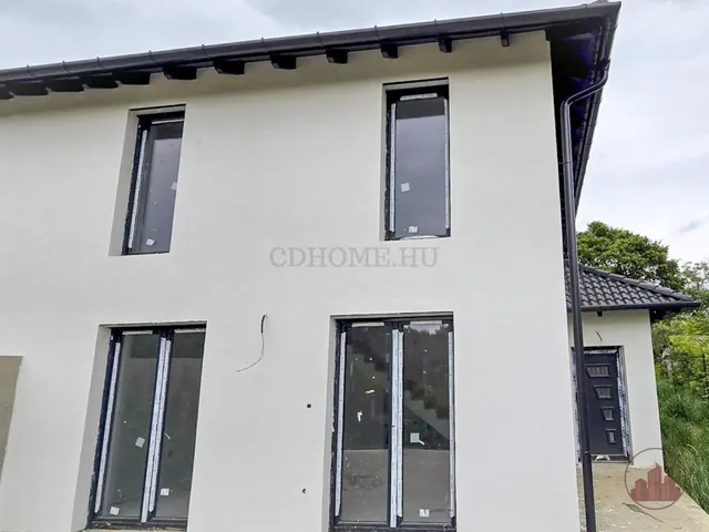 Eladó ház Érd 210 nm