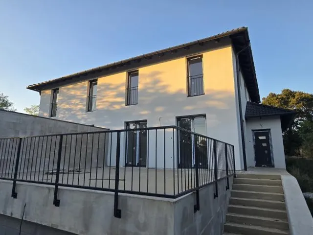 Eladó ház Érd 210 nm