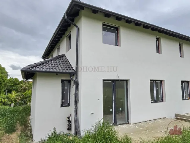 Eladó ház Érd 210 nm