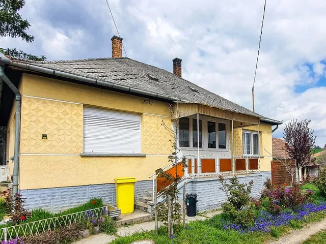 Eladó ház Karád 100 nm