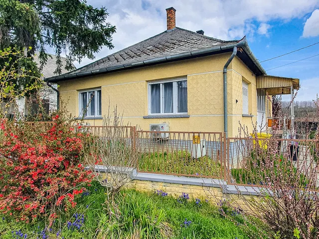 Eladó ház Karád 100 nm