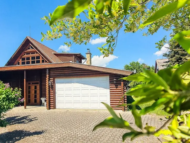 Eladó ház Velence 205 nm