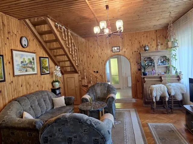 Eladó ház Nyáregyháza 267 nm