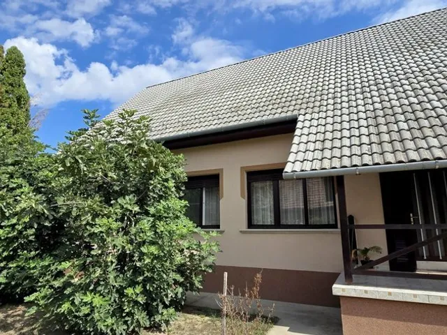 Eladó ház Nyáregyháza 267 nm