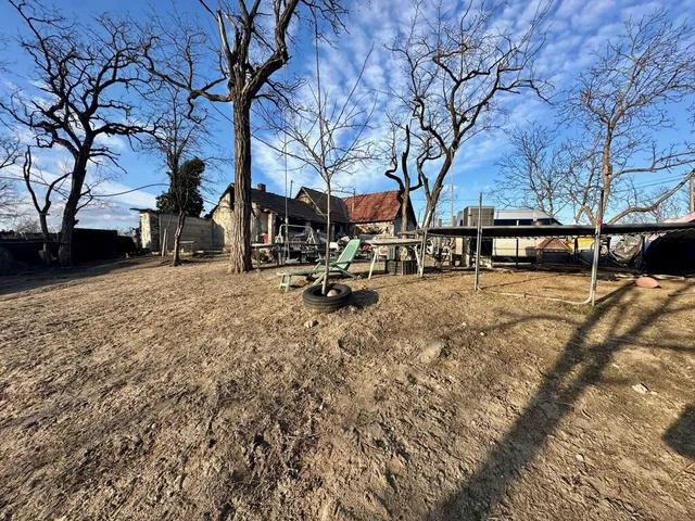 Eladó telek Délegyháza 3314 nm